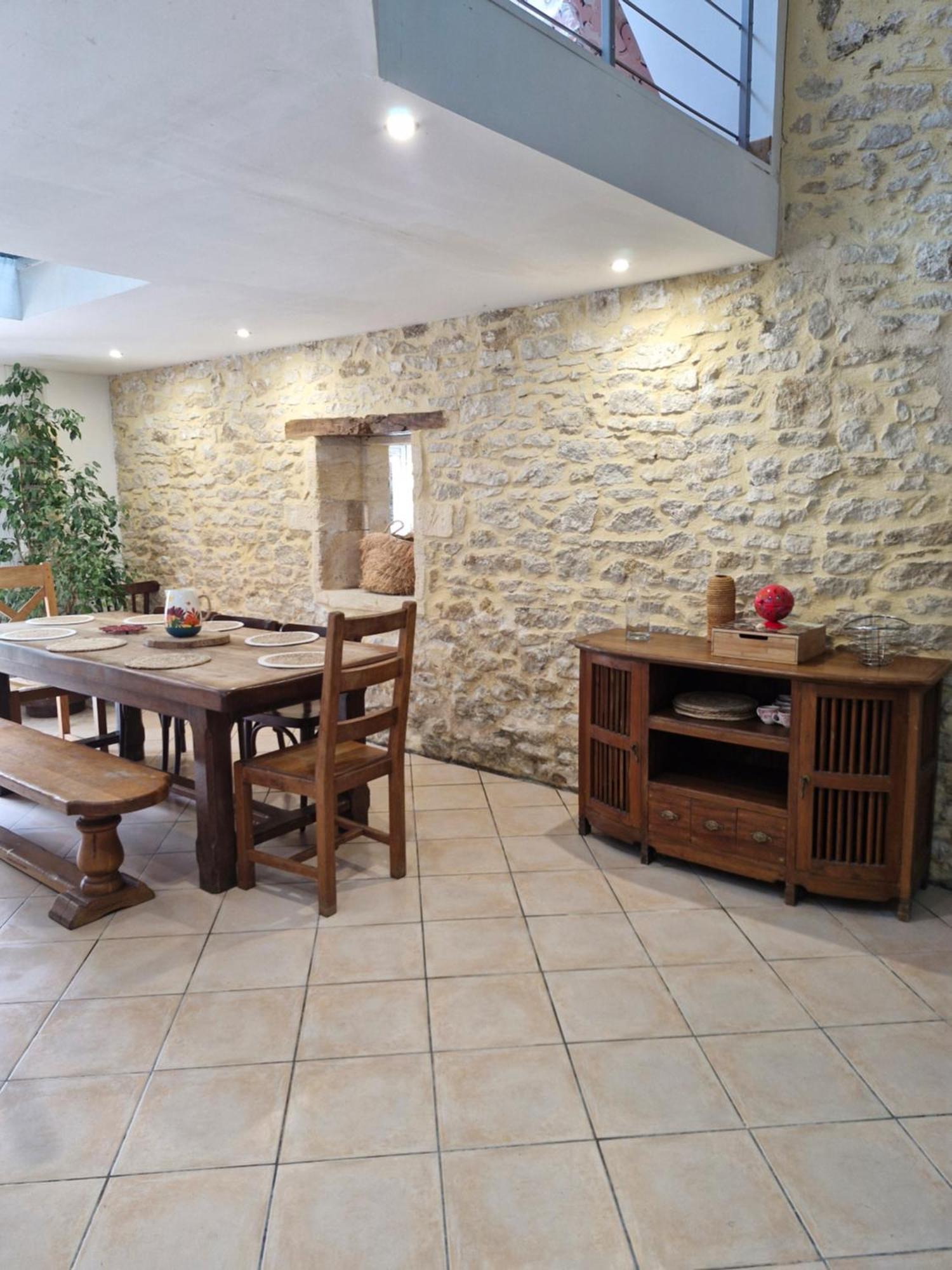 Demeure En Pierre Avec Piscine Privee Villa Etauliers Exterior photo